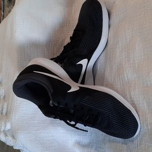 Nike black and white size 13 men's sneakers.